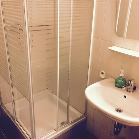 Hotel-zahringerstube נוינבורג אם ריין