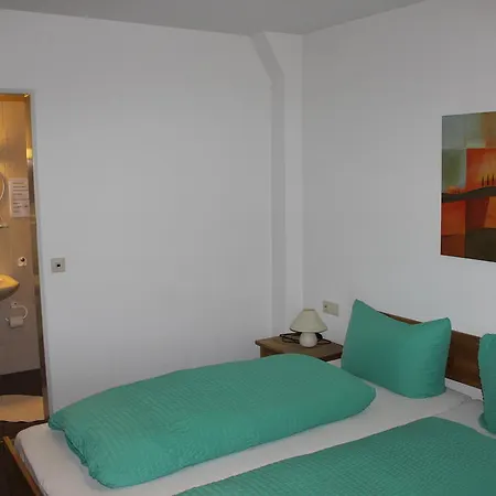 מלון Hotel-zahringerstube