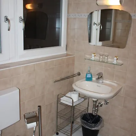 מלון Hotel-zahringerstube